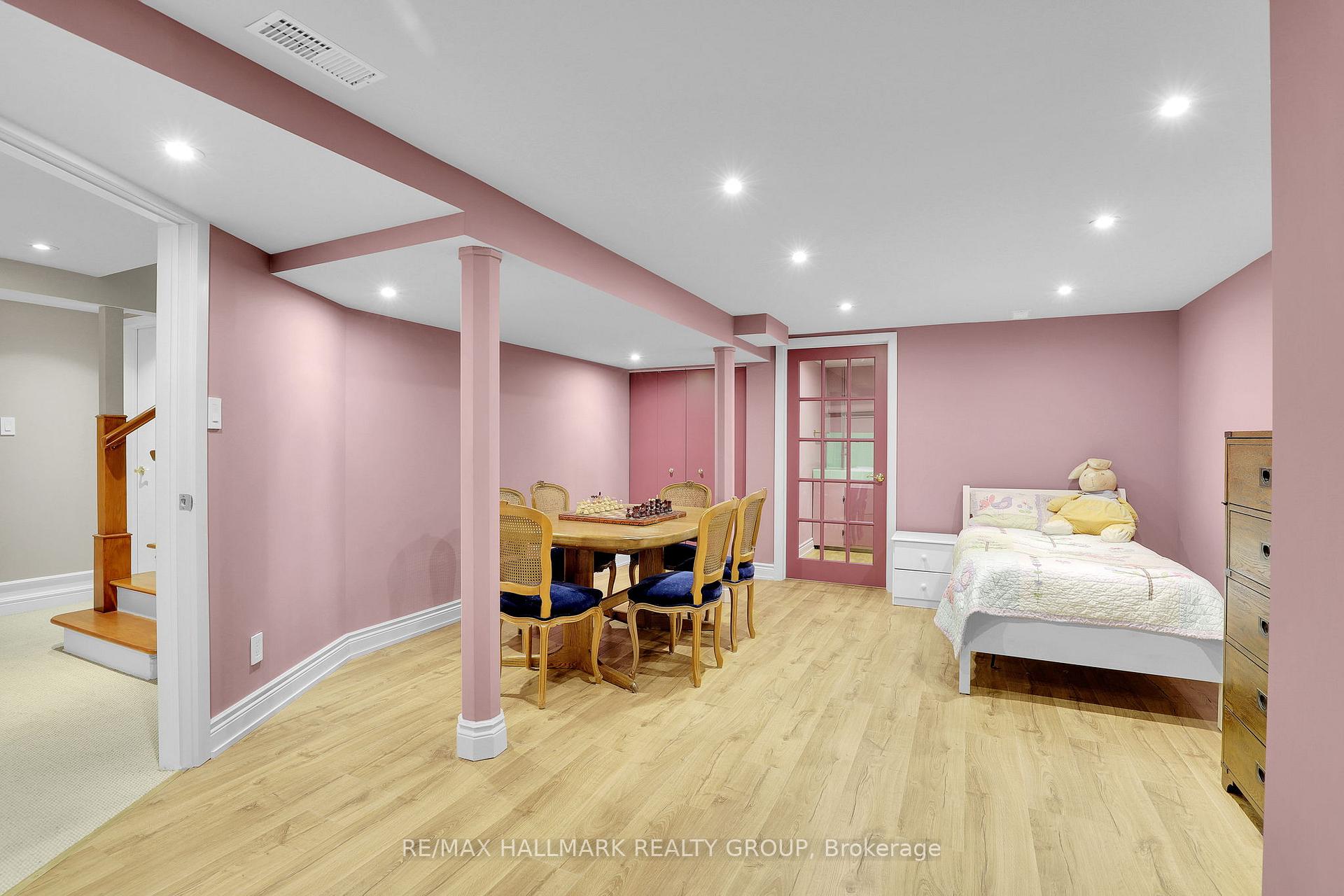 Photo 35 of 1712 Playfair Drive, Ottawa, Playfair Park — HOMEH