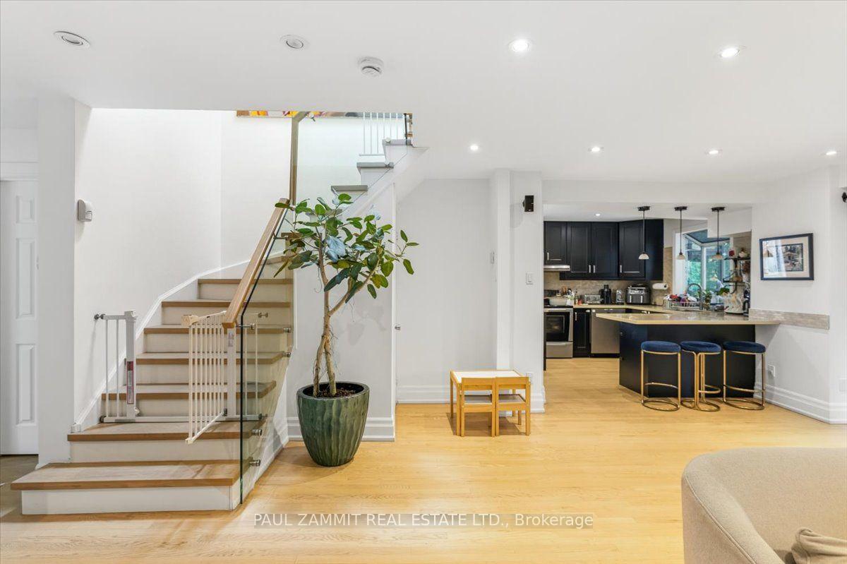 Photo 7 of 50 Breckonwood Crescent, Markham, Aileen-Willowbrook — HOMEH