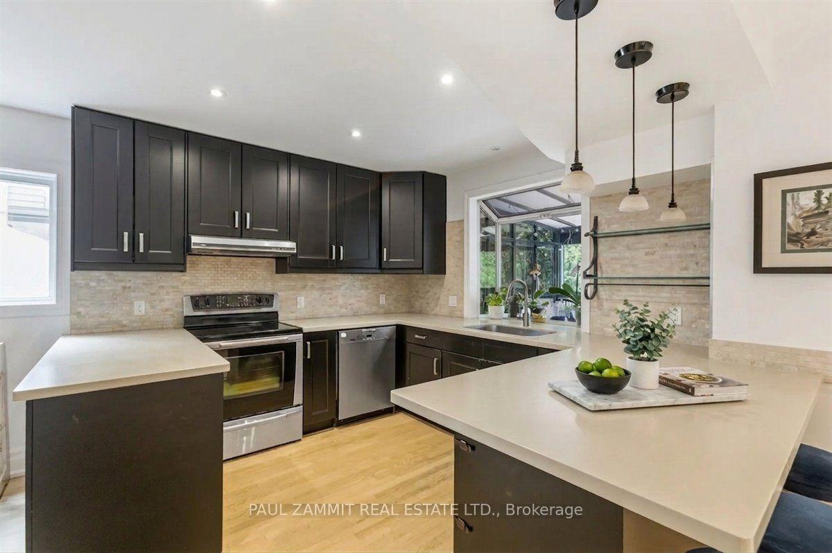 Photo 14 of 50 Breckonwood Crescent, Markham, Aileen-Willowbrook — HOMEH