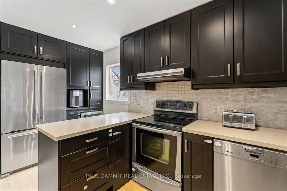 Photo 17 of 50 Breckonwood Crescent, Markham, Aileen-Willowbrook — HOMEH