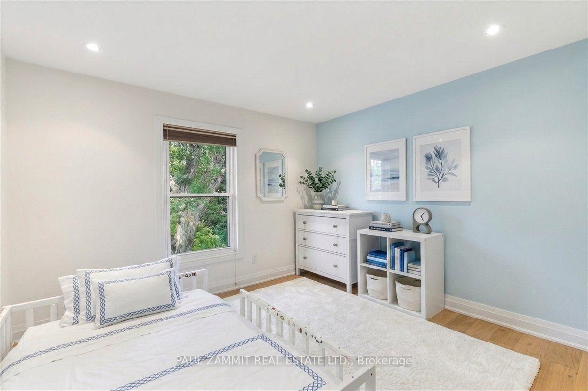 Photo 21 of 50 Breckonwood Crescent, Markham, Aileen-Willowbrook — HOMEH
