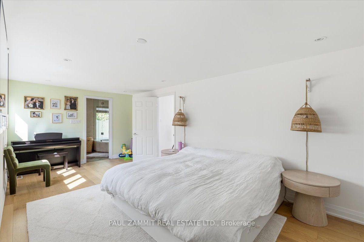 Photo 24 of 50 Breckonwood Crescent, Markham, Aileen-Willowbrook — HOMEH
