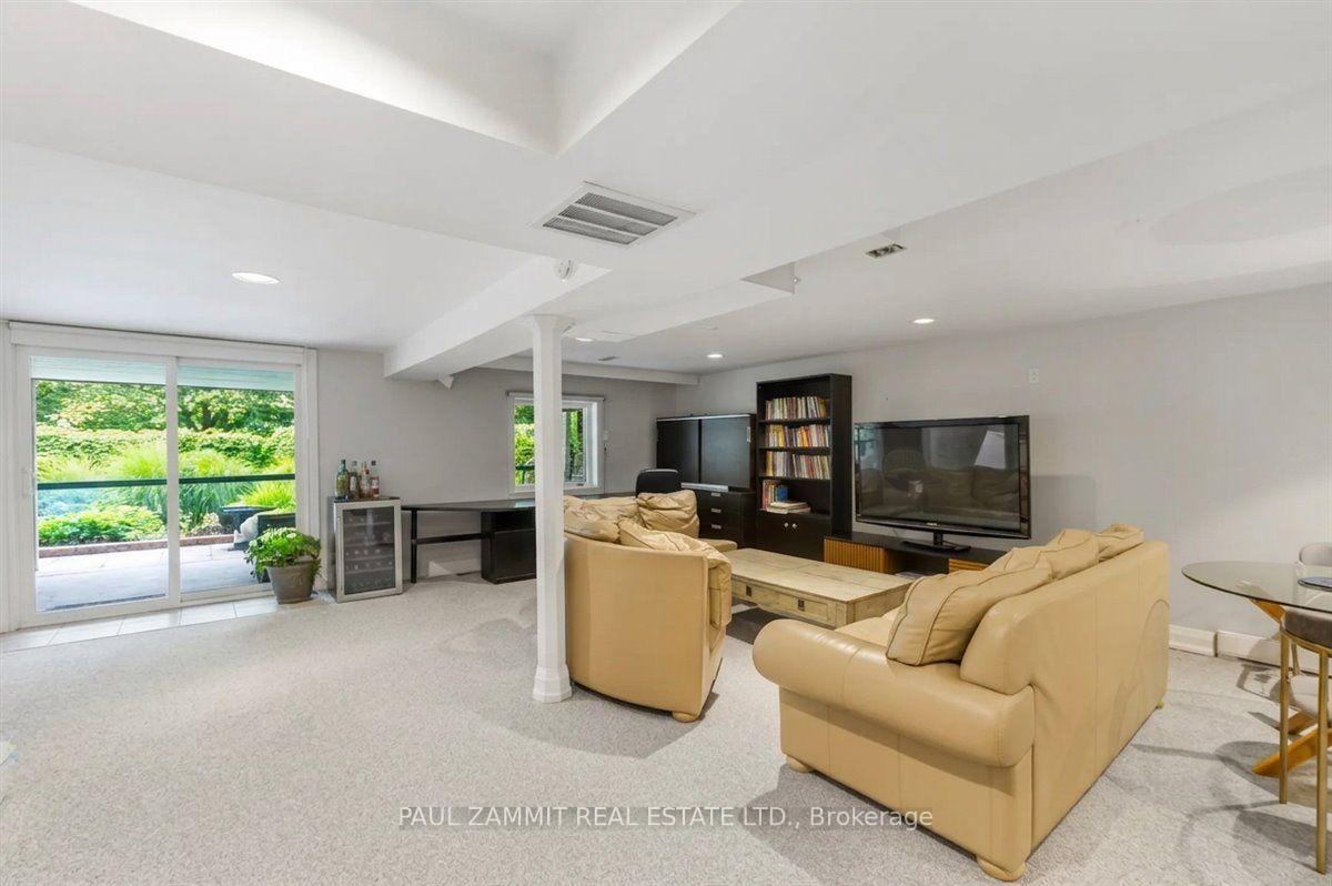 Photo 33 of 50 Breckonwood Crescent, Markham, Aileen-Willowbrook — HOMEH