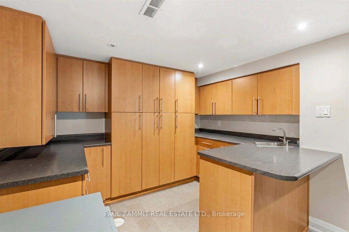 Photo 35 of 50 Breckonwood Crescent, Markham, Aileen-Willowbrook — HOMEH