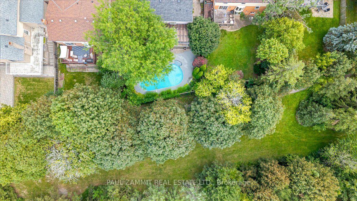 Photo 49 of 50 Breckonwood Crescent, Markham, Aileen-Willowbrook — HOMEH
