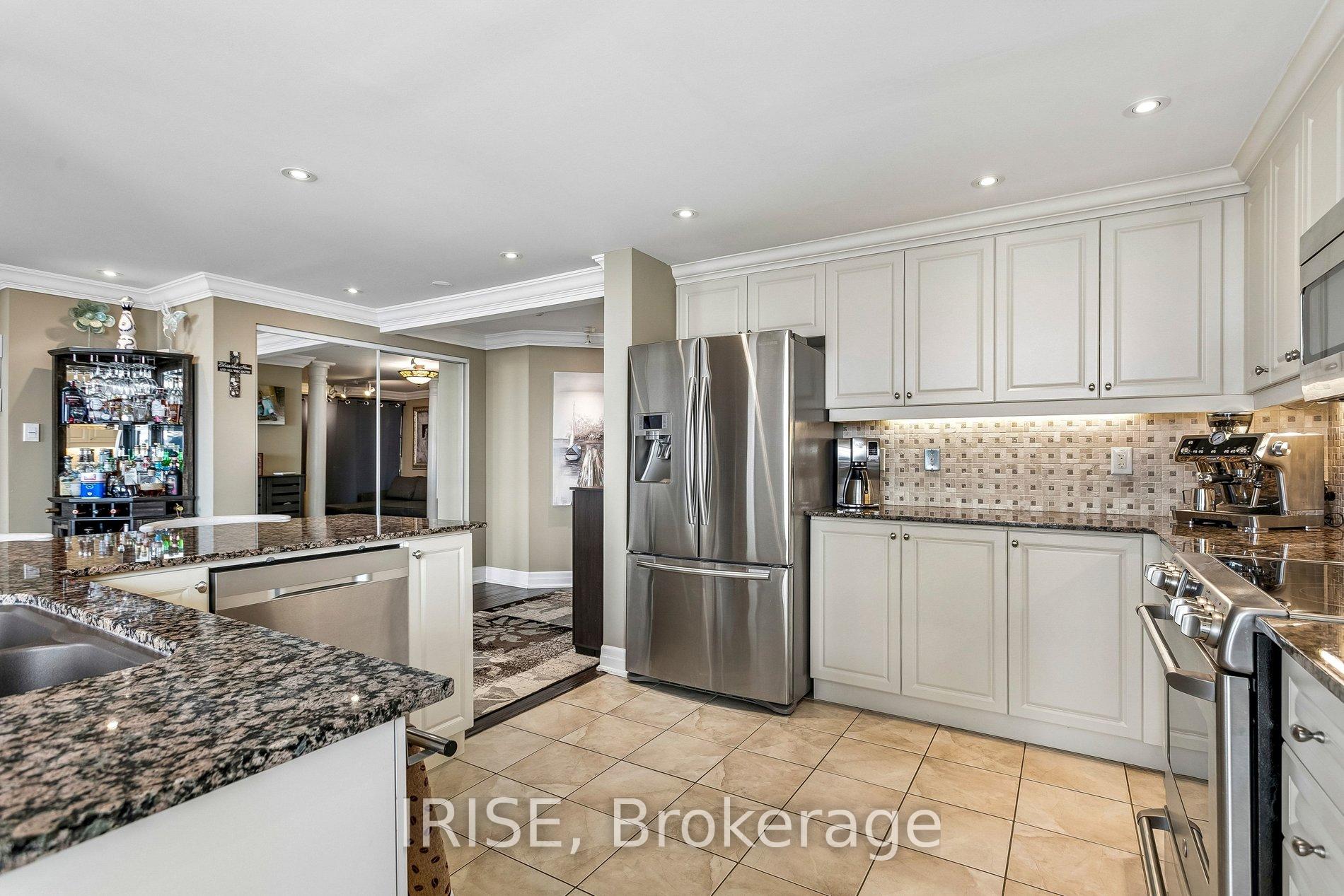Photo 5 of Unit PH01, 9 George Street, Brampton, Downtown Brampton — HOMEH