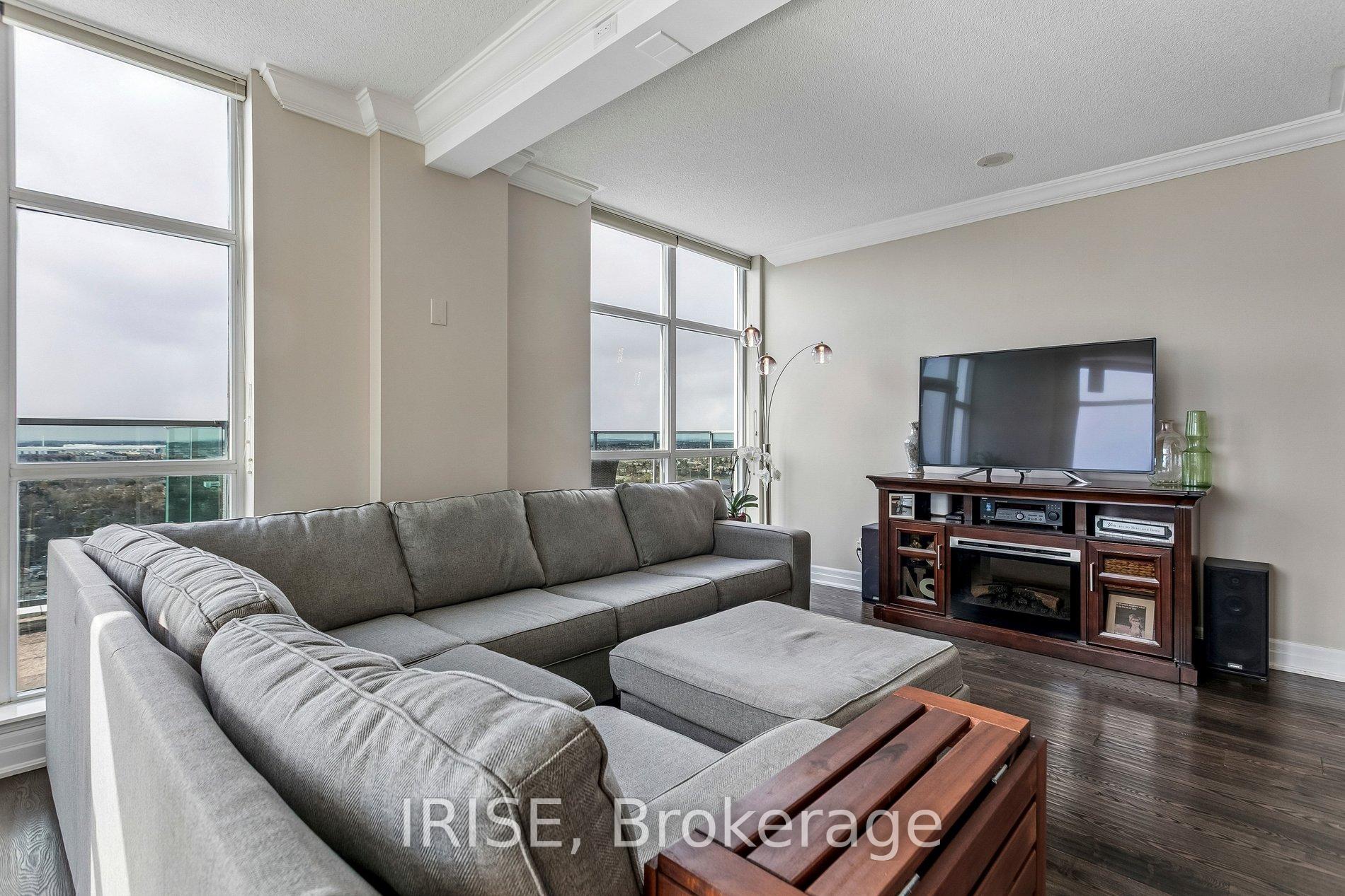 Photo 11 of Unit PH01, 9 George Street, Brampton, Downtown Brampton — HOMEH