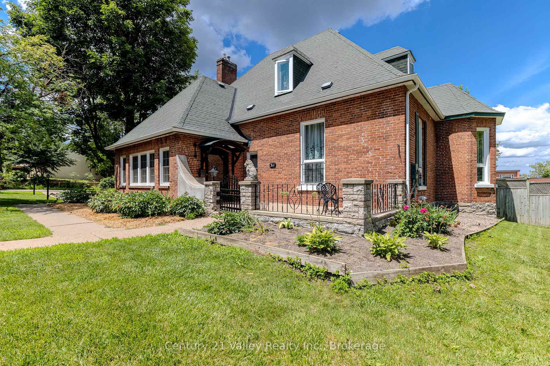 Photo of 311 Supple Street