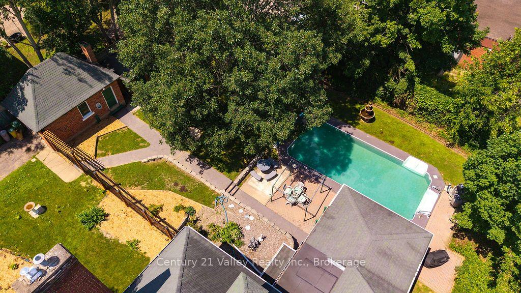 Photo 9 of 311 Supple Street, Pembroke, Pembroke — HOMEH