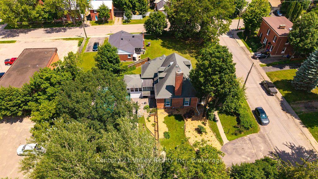 Photo 11 of 311 Supple Street, Pembroke, Pembroke — HOMEH