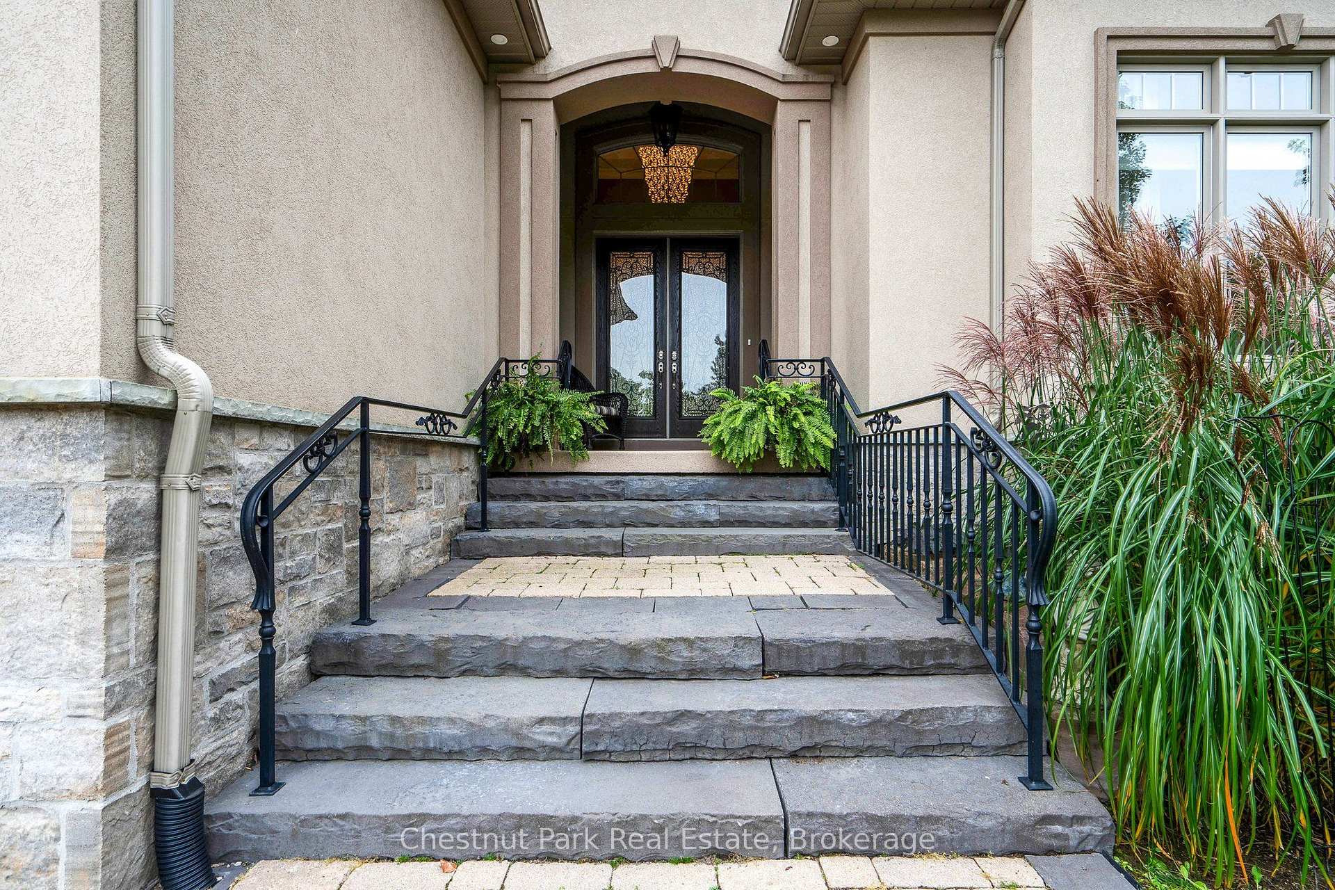 Photo 2 of 114 Grand Cypress Lane, Blue Mountains — HOMEH
