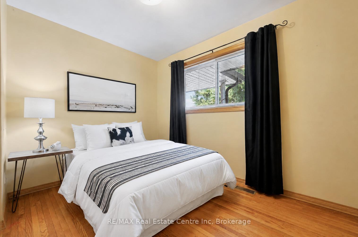 Photo 10 of 289 Speedvale Avenue E, Guelph, General Hospital — HOMEH