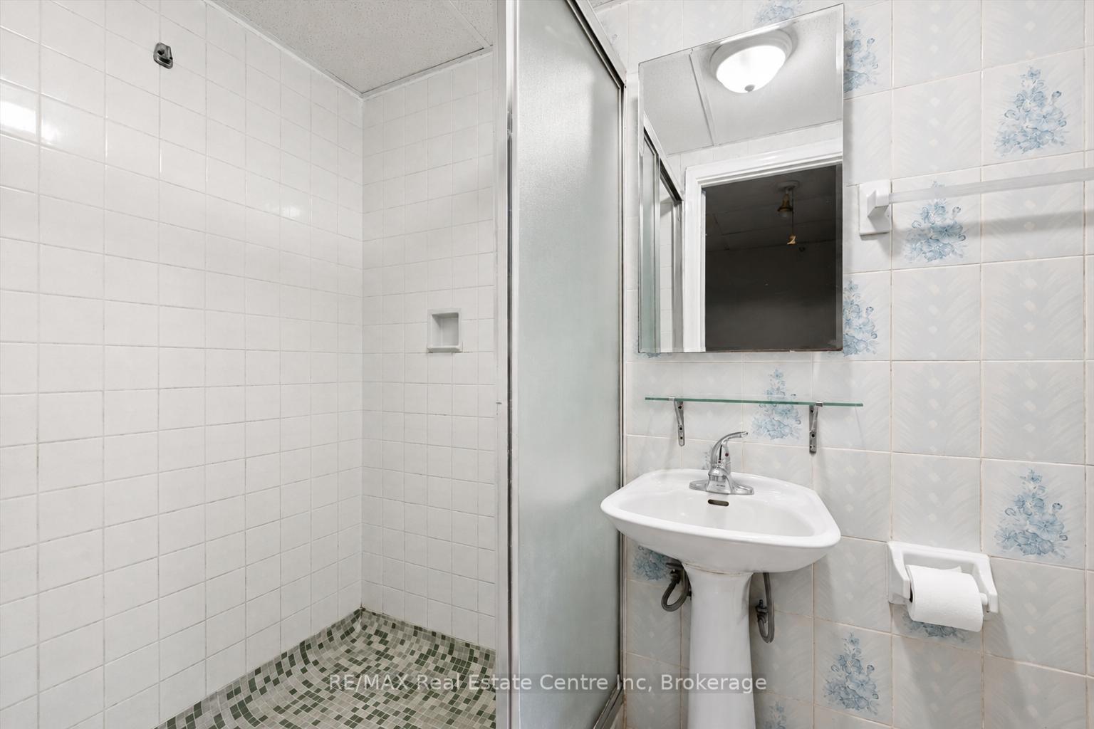 Photo 16 of 289 Speedvale Avenue E, Guelph, General Hospital — HOMEH
