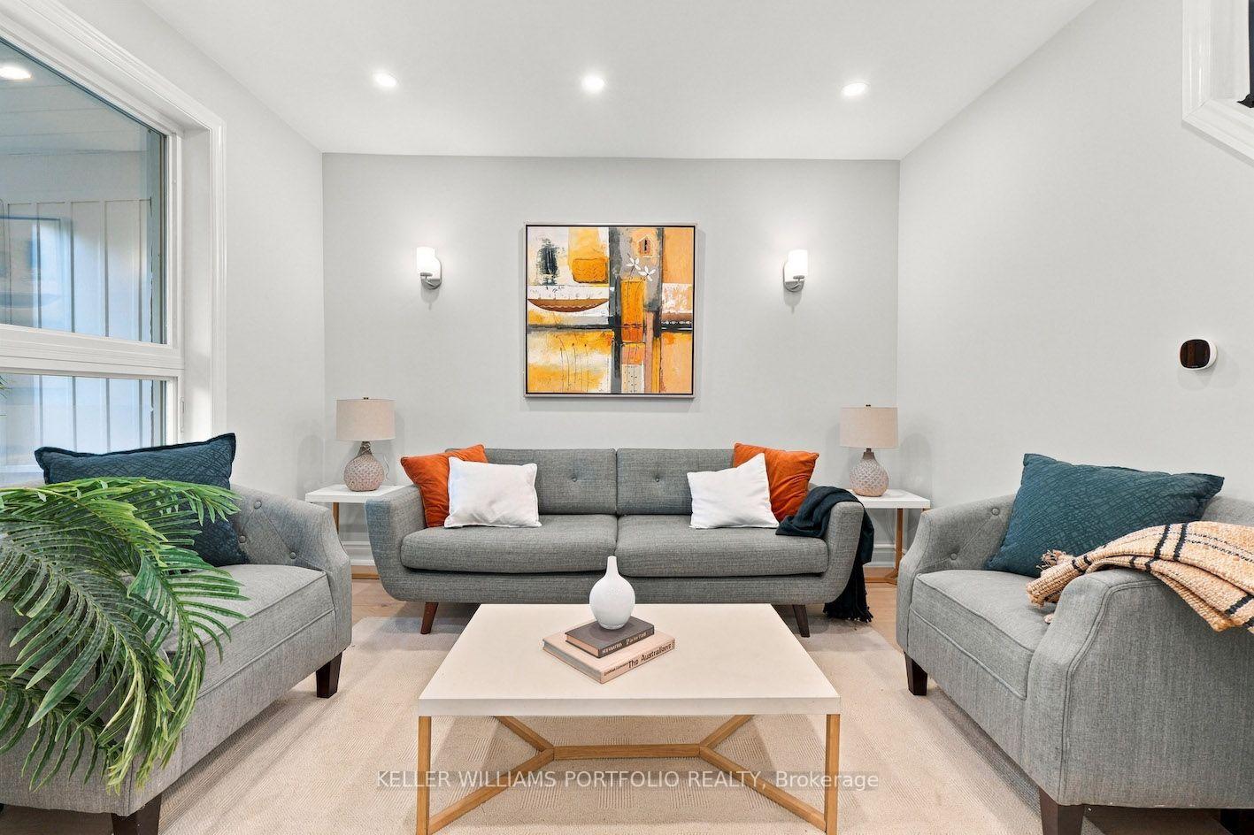 Photo 4 of 179 Oakcrest Avenue, Toronto, East End-Danforth — HOMEH