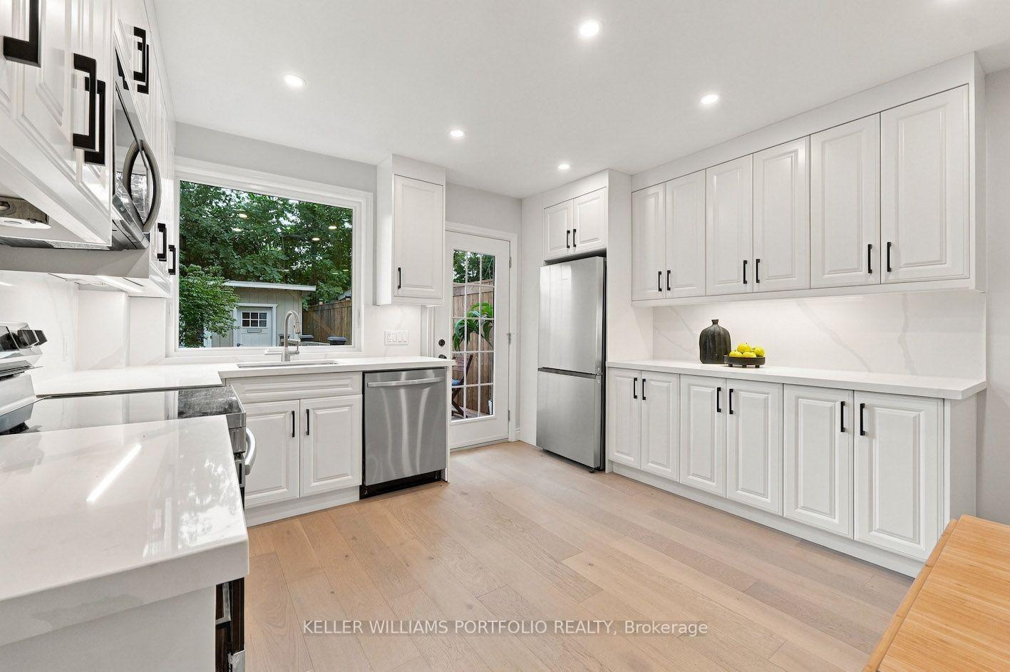 Photo 10 of 179 Oakcrest Avenue, Toronto, East End-Danforth — HOMEH