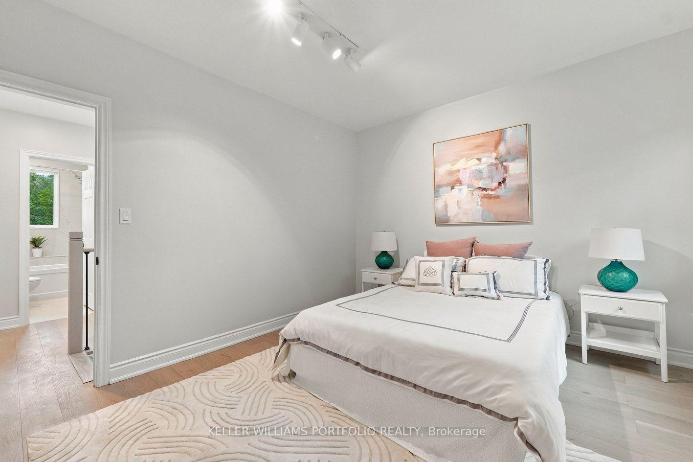 Photo 17 of 179 Oakcrest Avenue, Toronto, East End-Danforth — HOMEH
