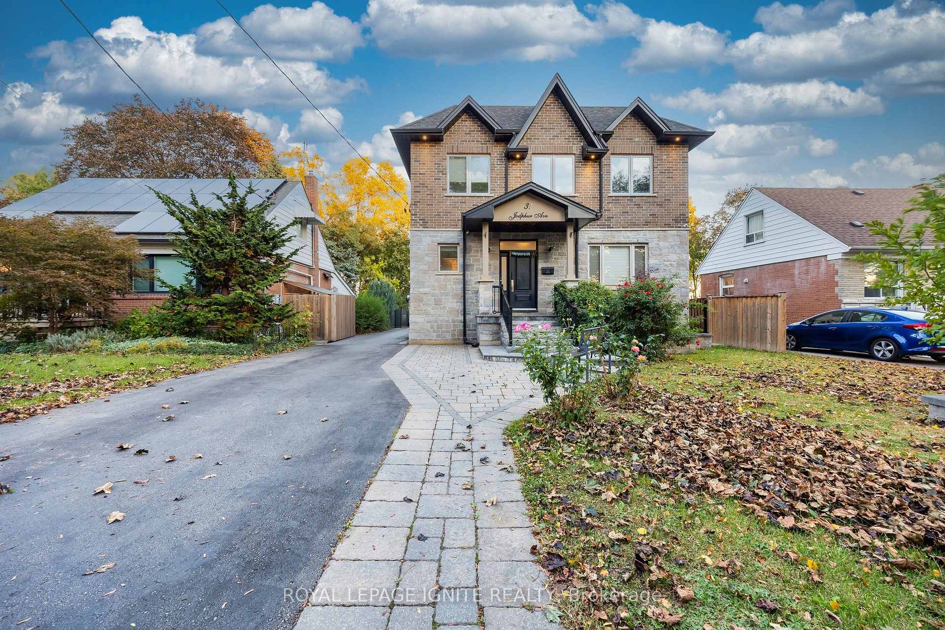 Photo 3 of 31 Jodphur Avenue, North York, Humberlea-Pelmo Park — HOMEH