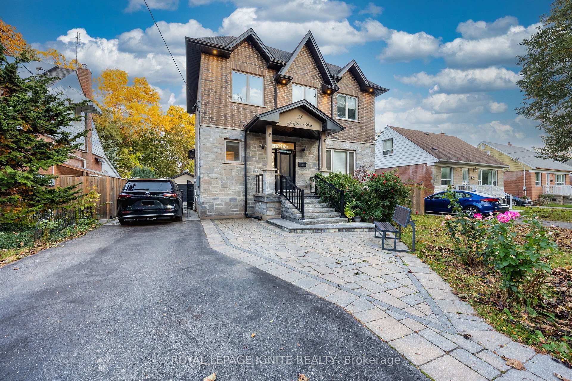Photo 4 of 31 Jodphur Avenue, North York, Humberlea-Pelmo Park — HOMEH