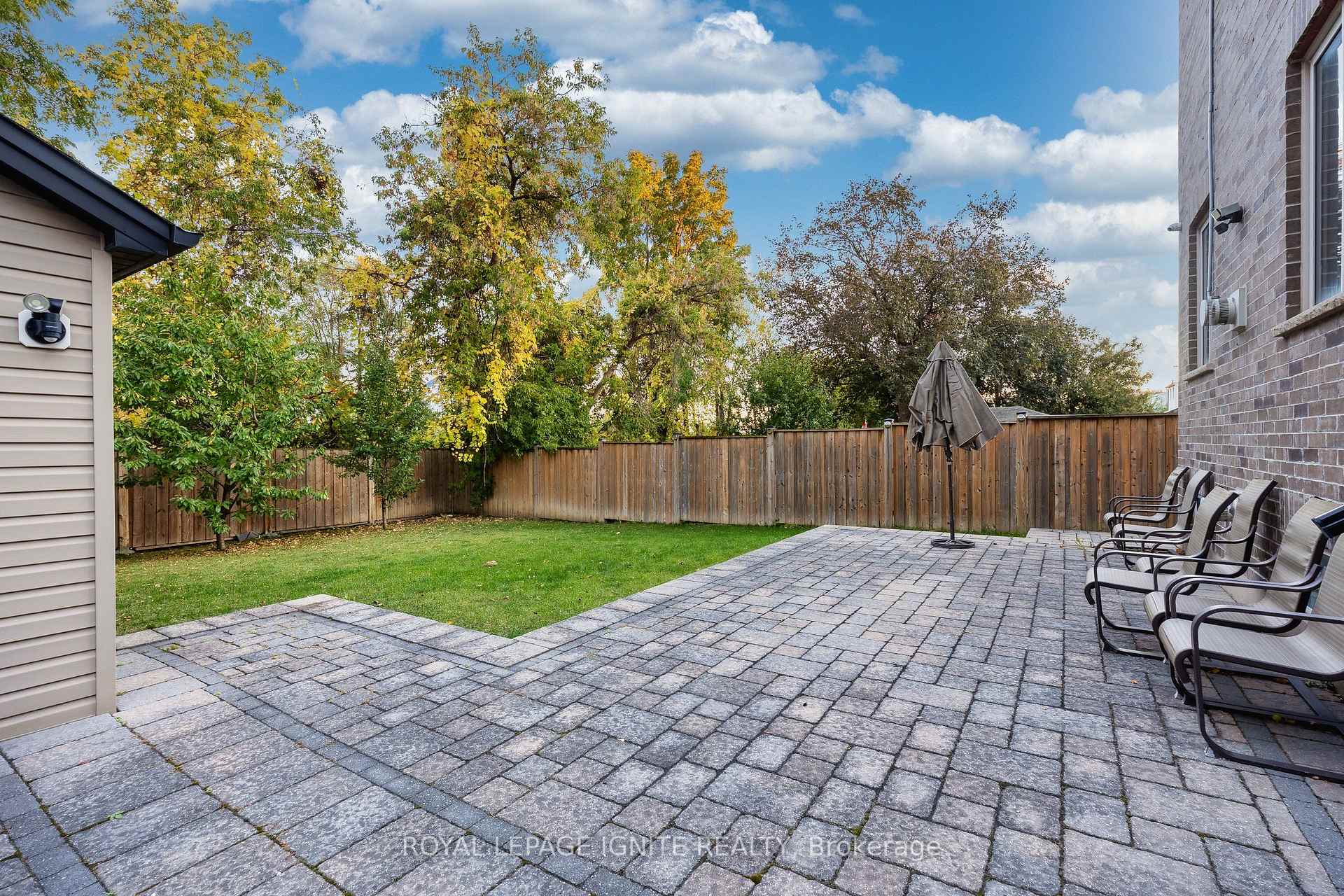 Photo 7 of 31 Jodphur Avenue, North York, Humberlea-Pelmo Park — HOMEH