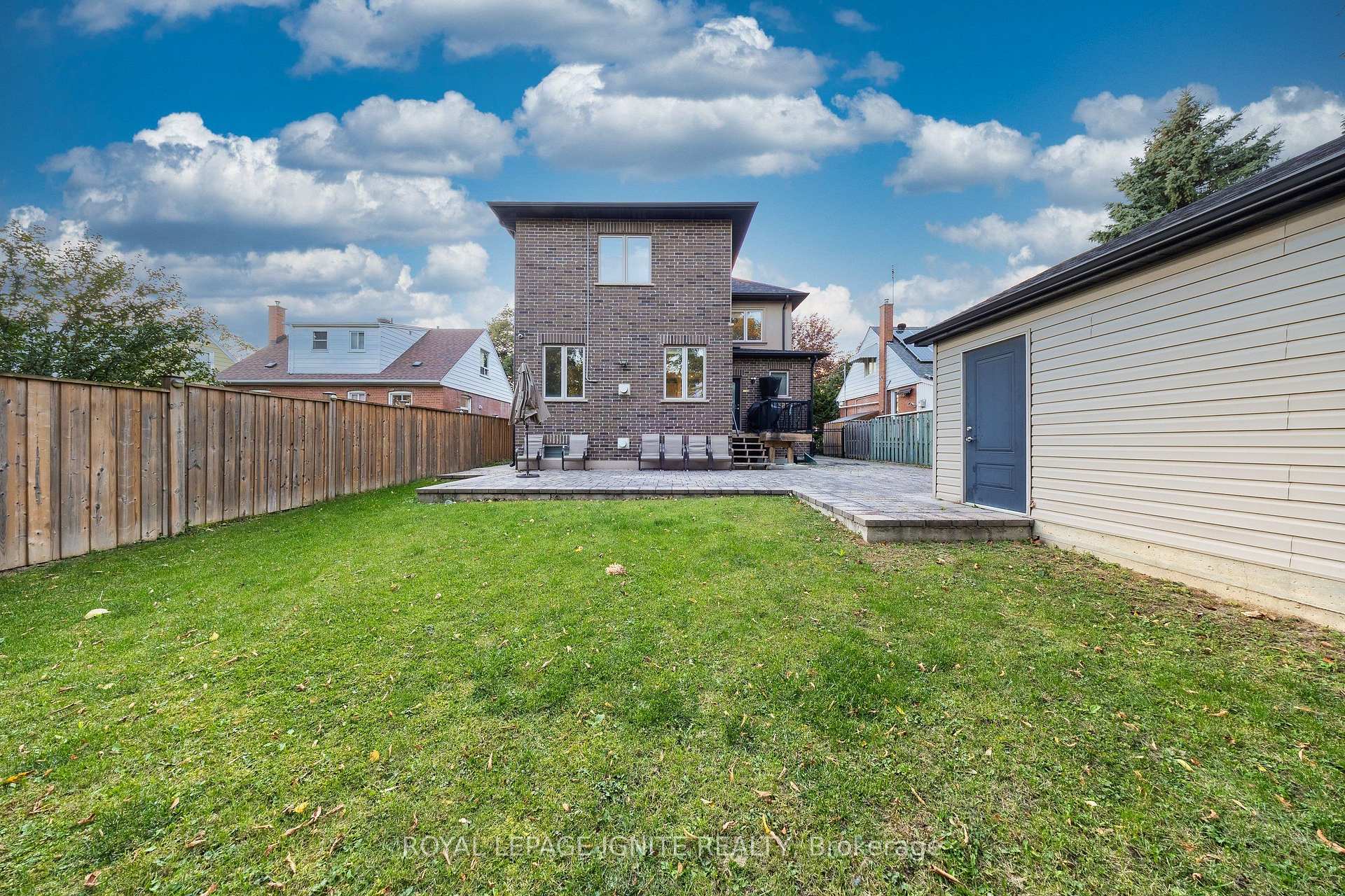 Photo 9 of 31 Jodphur Avenue, North York, Humberlea-Pelmo Park — HOMEH