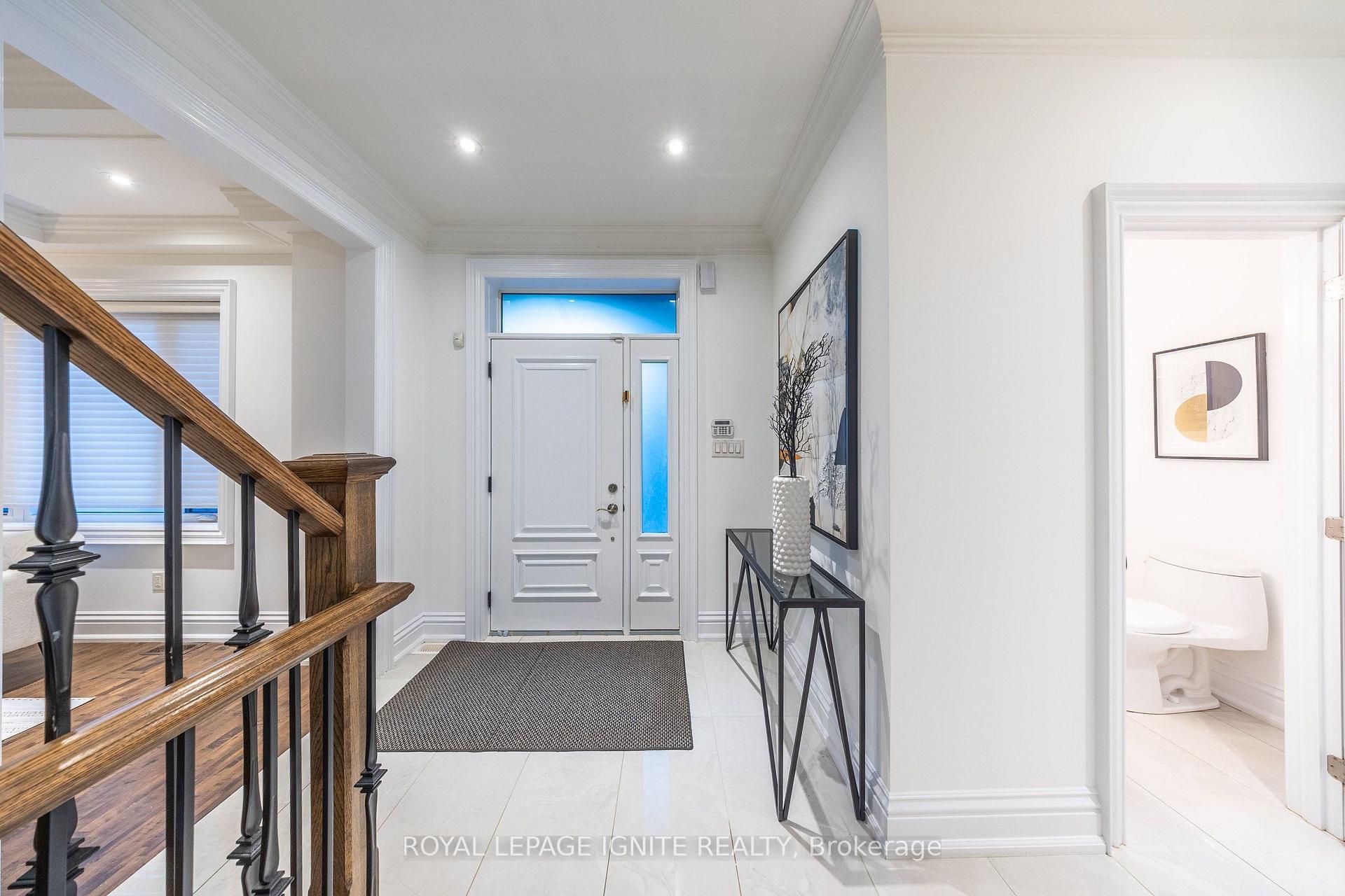 Photo 12 of 31 Jodphur Avenue, North York, Humberlea-Pelmo Park — HOMEH