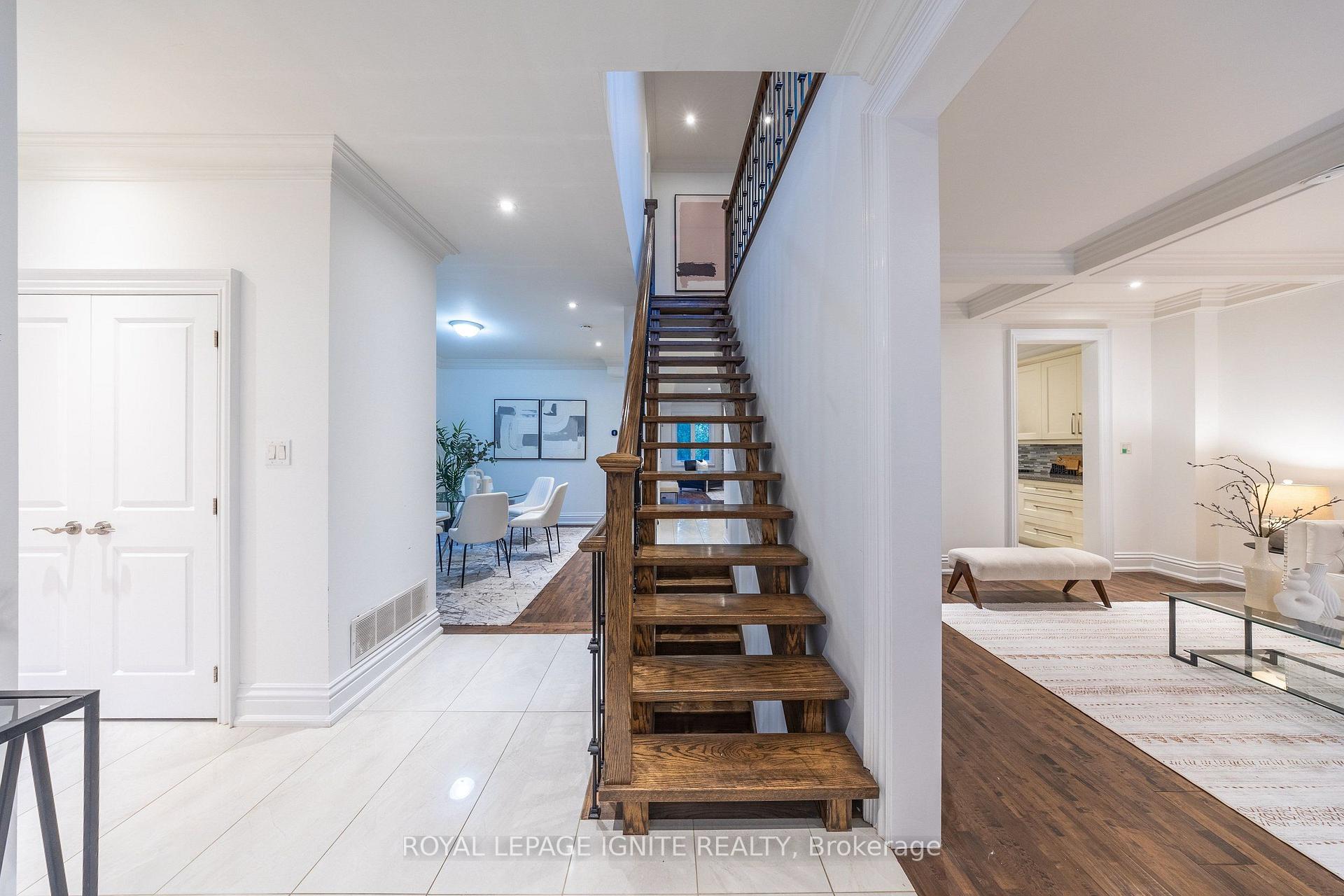 Photo 15 of 31 Jodphur Avenue, North York, Humberlea-Pelmo Park — HOMEH