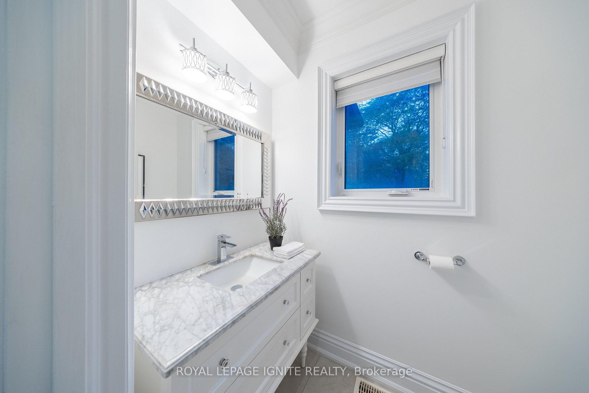 Photo 16 of 31 Jodphur Avenue, North York, Humberlea-Pelmo Park — HOMEH
