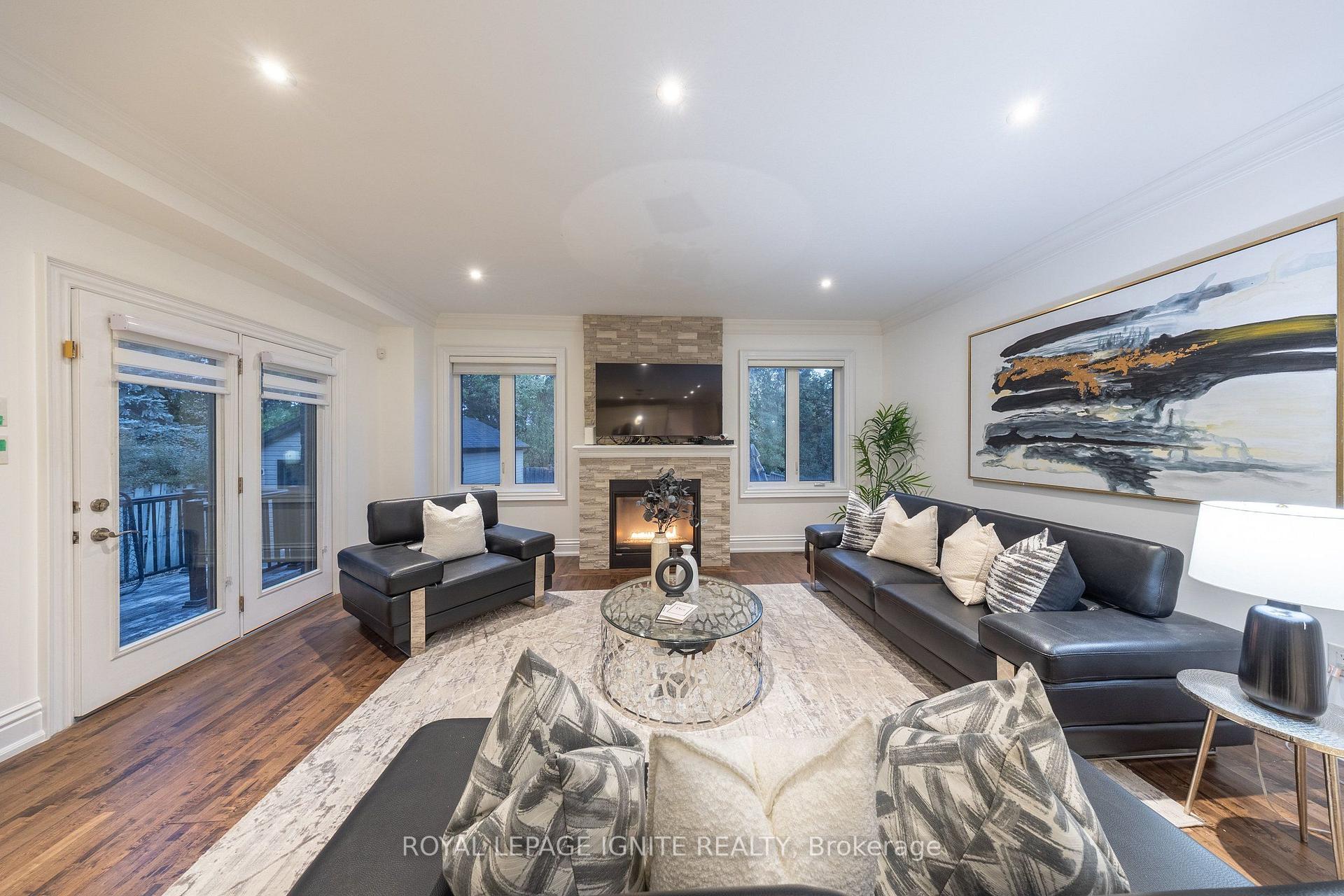 Photo 23 of 31 Jodphur Avenue, North York, Humberlea-Pelmo Park — HOMEH