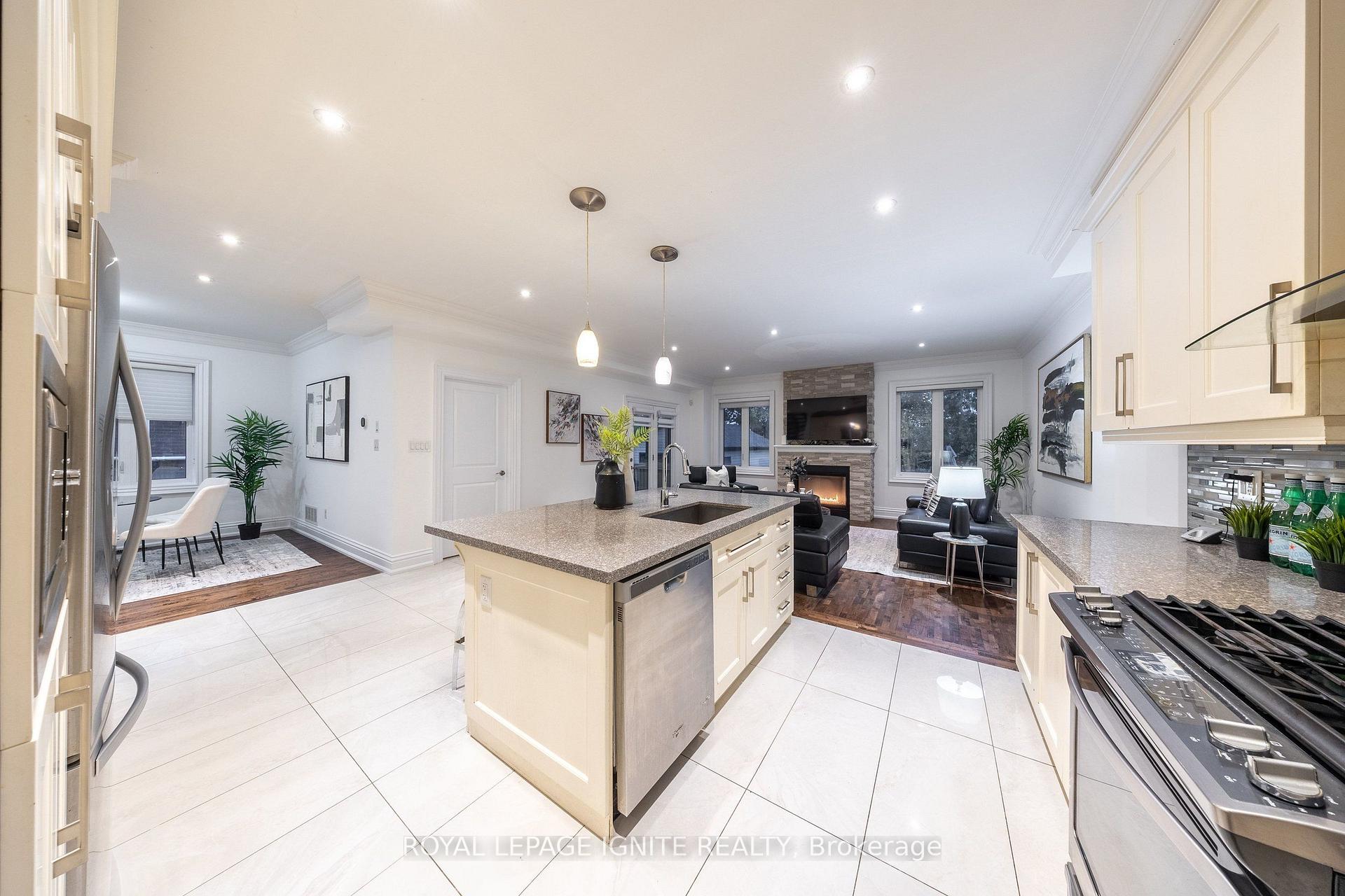 Photo 27 of 31 Jodphur Avenue, North York, Humberlea-Pelmo Park — HOMEH