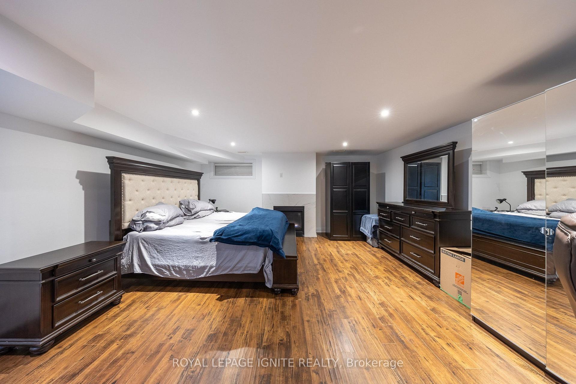 Photo 45 of 31 Jodphur Avenue, North York, Humberlea-Pelmo Park — HOMEH
