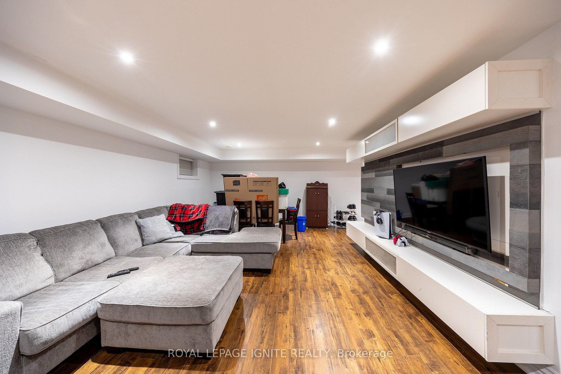 Photo 47 of 31 Jodphur Avenue, North York, Humberlea-Pelmo Park — HOMEH