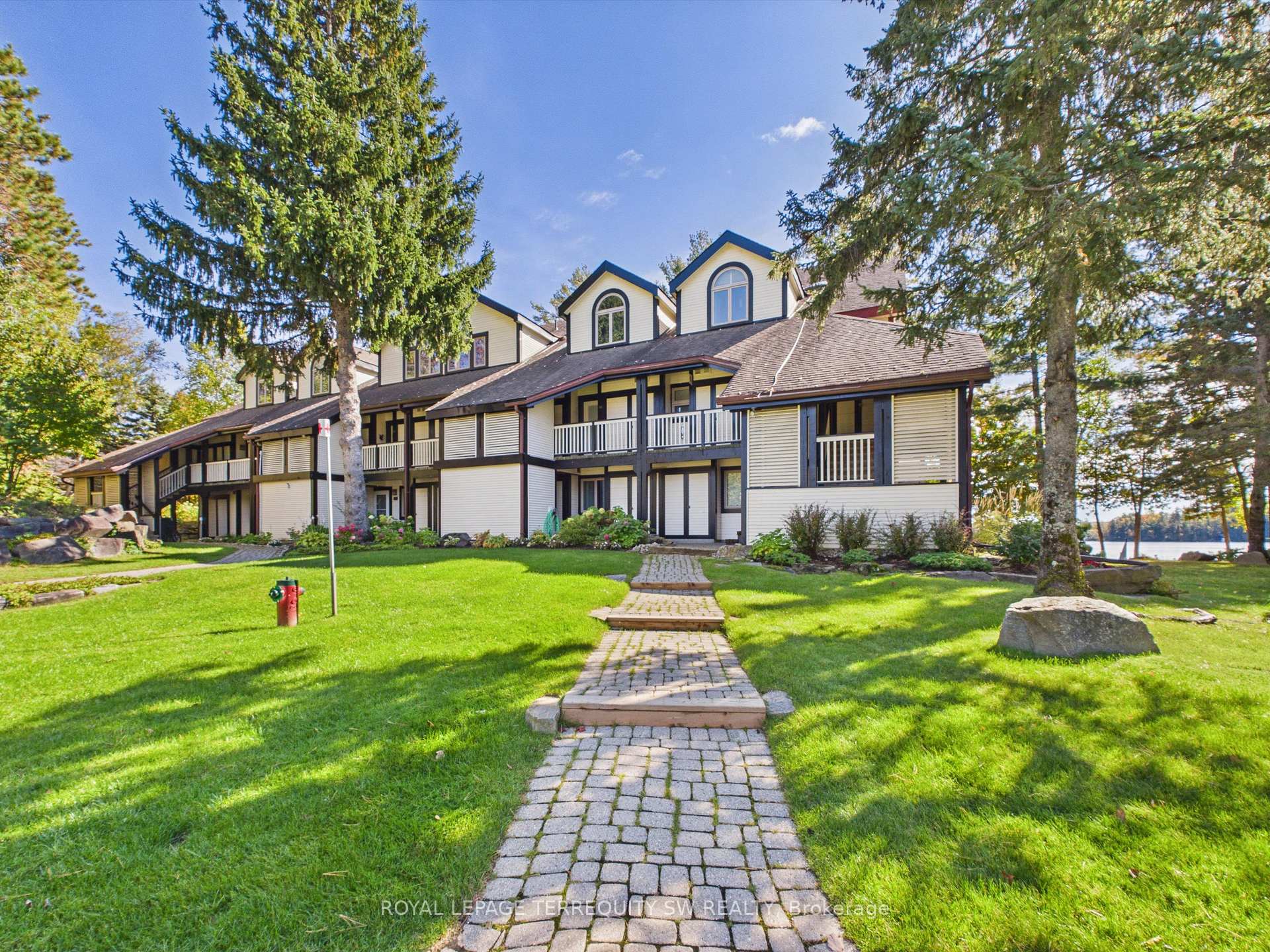 Photo of Unit 210, 10 Coveside Drive