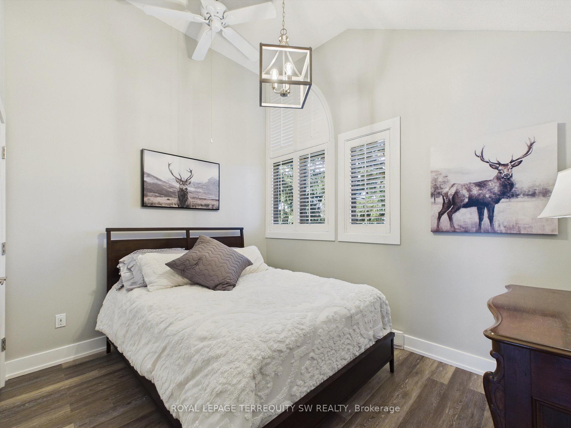 Photo 24 of Unit 210, 10 Coveside Drive, Huntsville, Chaffey — HOMEH