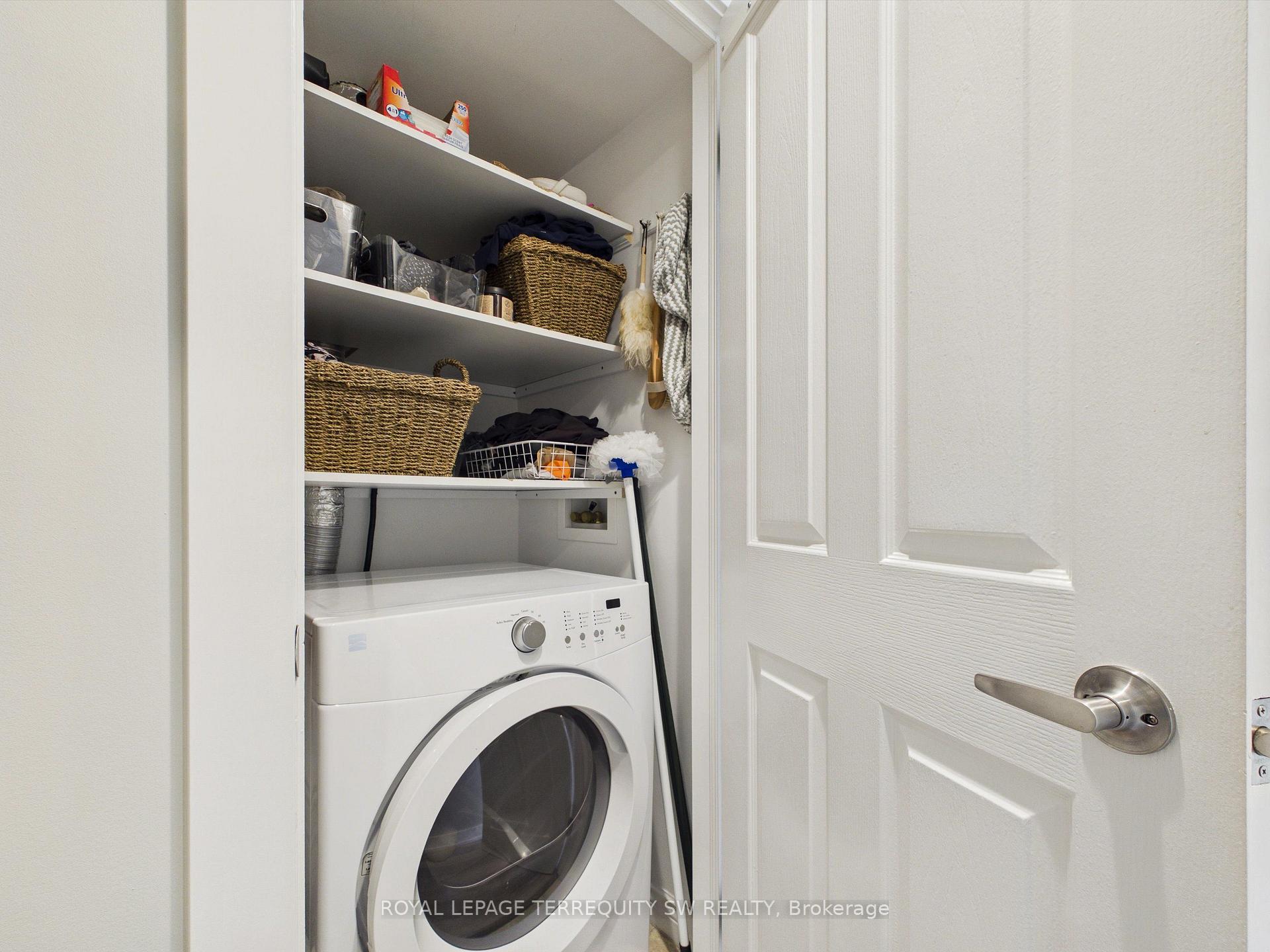 Photo 32 of Unit 210, 10 Coveside Drive, Huntsville, Chaffey — HOMEH