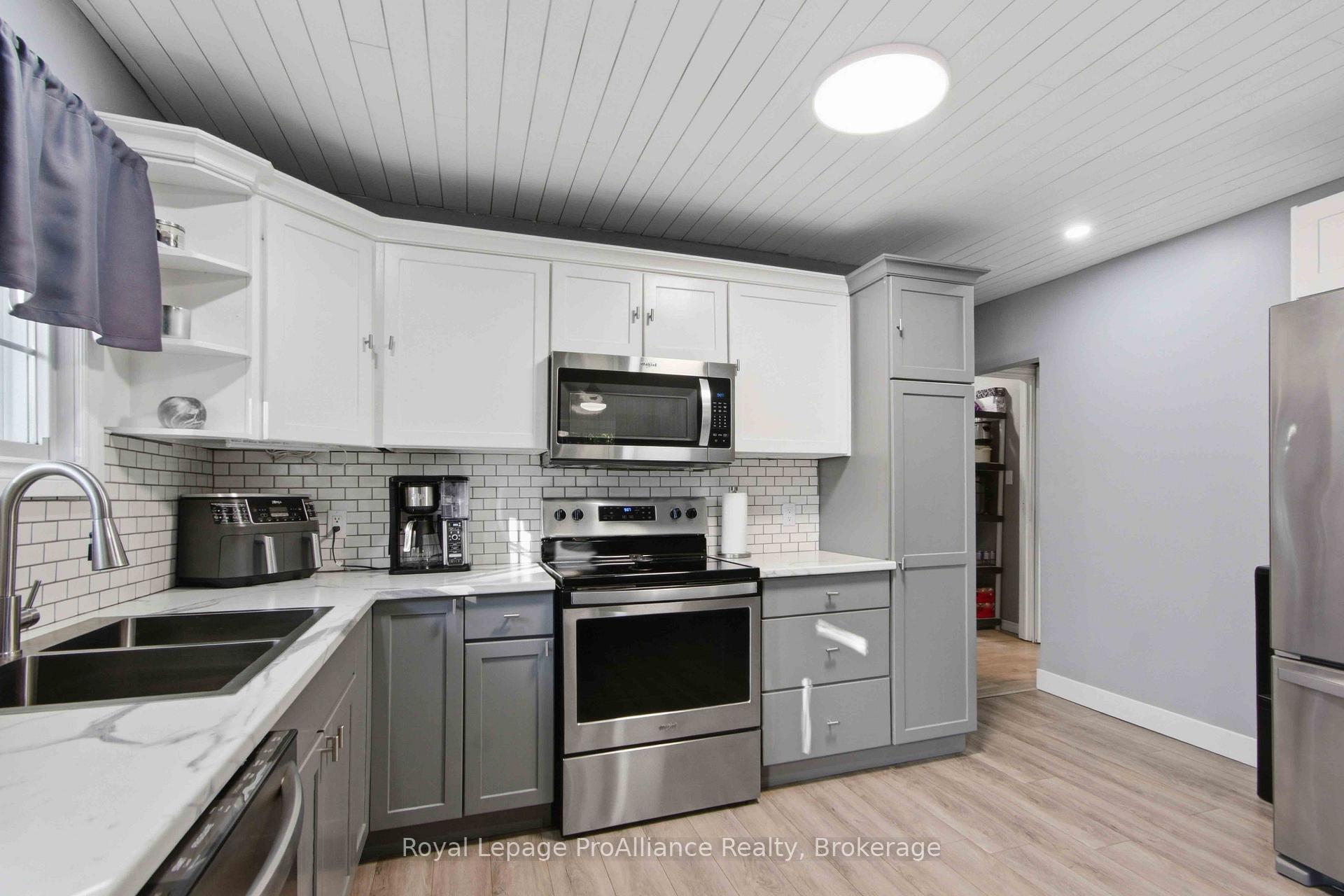 Photo 8 of 114 Catherine Street, Quinte West, Trenton Ward — HOMEH