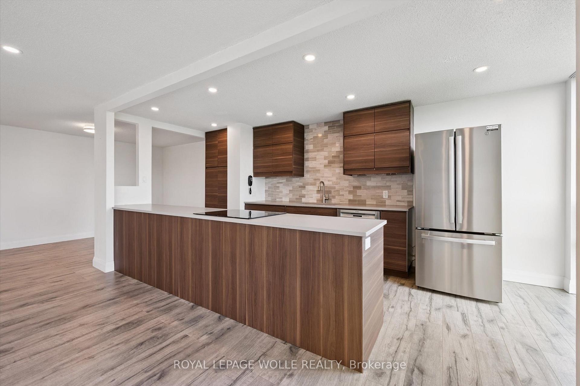 Photo 10 of Unit 706, 55 Blue Springs Drive, Waterloo, Colonial Acres — HOMEH