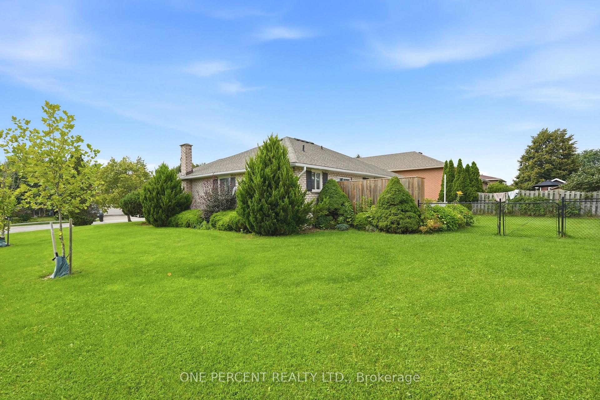Photo 5 of 9 Country Club Road, Haldimand — HOMEH