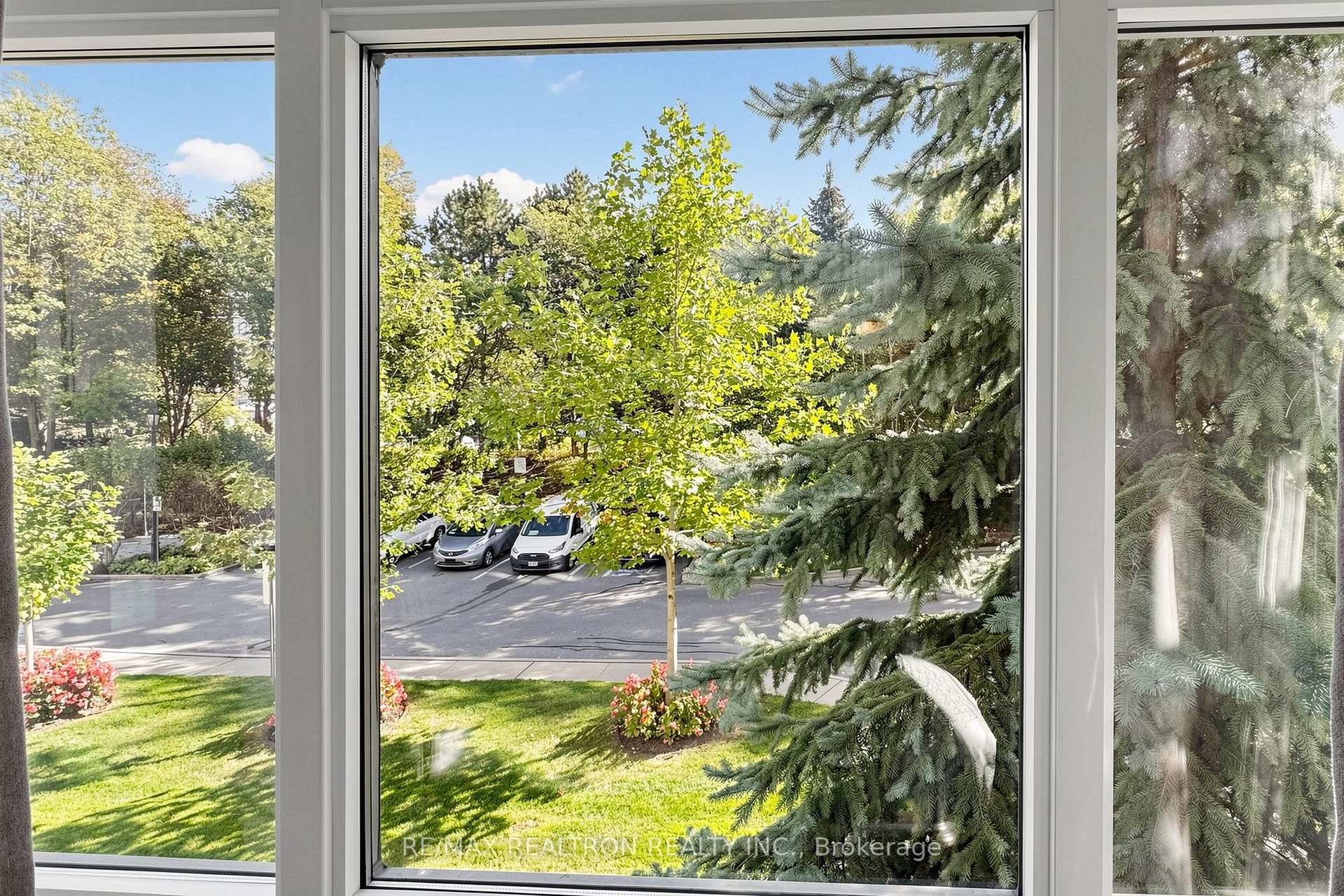 Photo 11 of Unit 211, 18 William Carson Crescent, North York, St. Andrew-Windfields — HOMEH