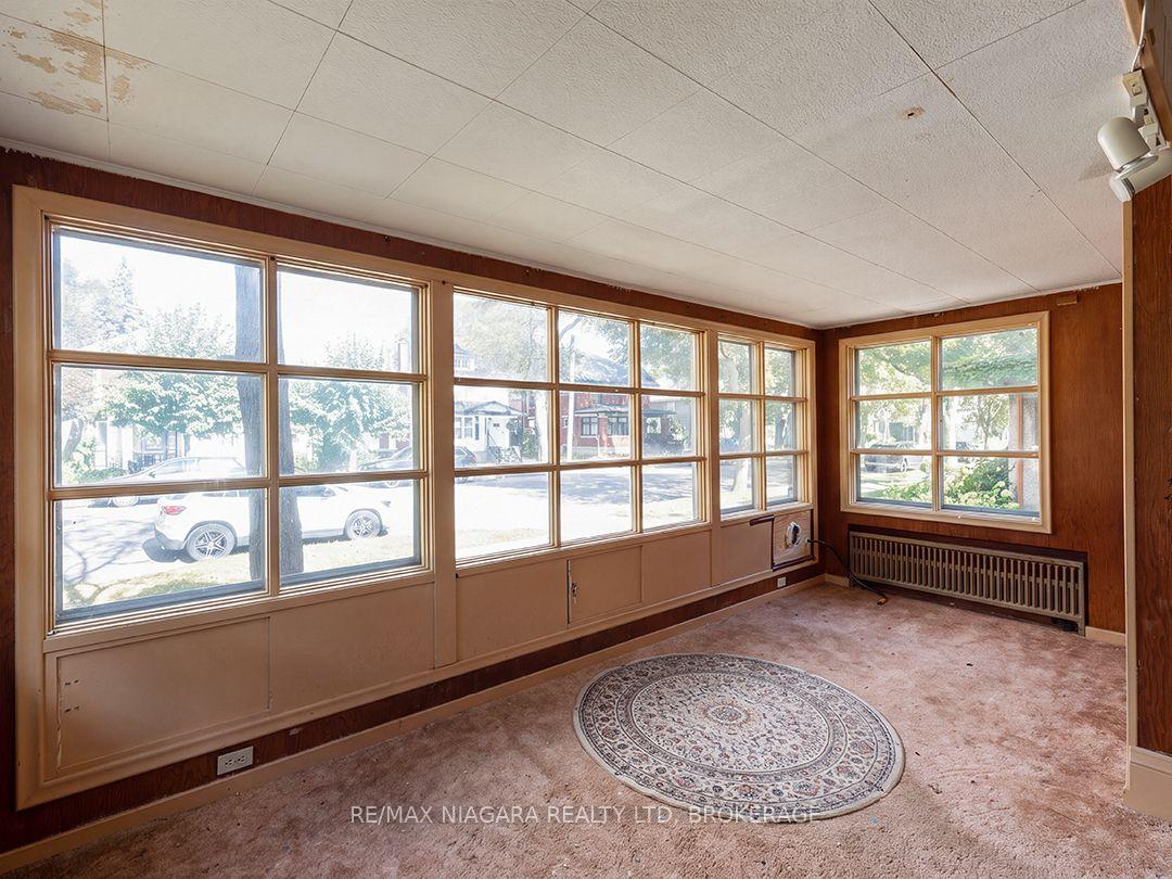 Photo 5 of 244 Charlotte Street, Port Colborne, Sugarloaf — HOMEH