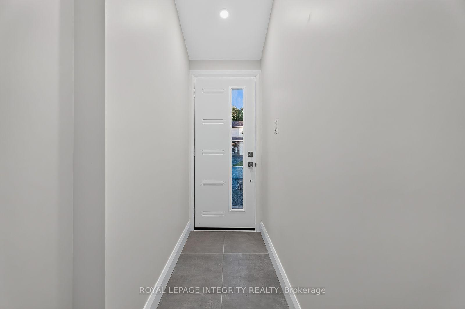 Photo 5 of Unit C, 775 Kingfisher Crescent, Ottawa, Chatelaine Village — HOMEH
