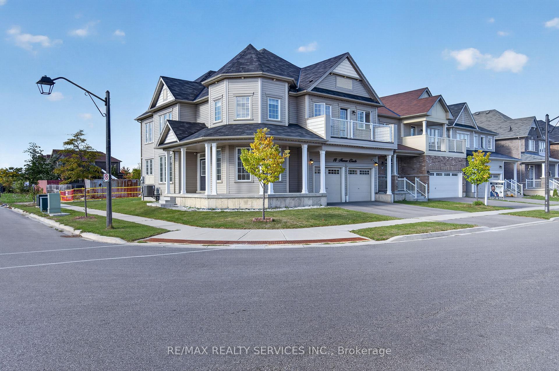 Photo 2 of 10 Munro Circle, Brantford, Empire South — HOMEH