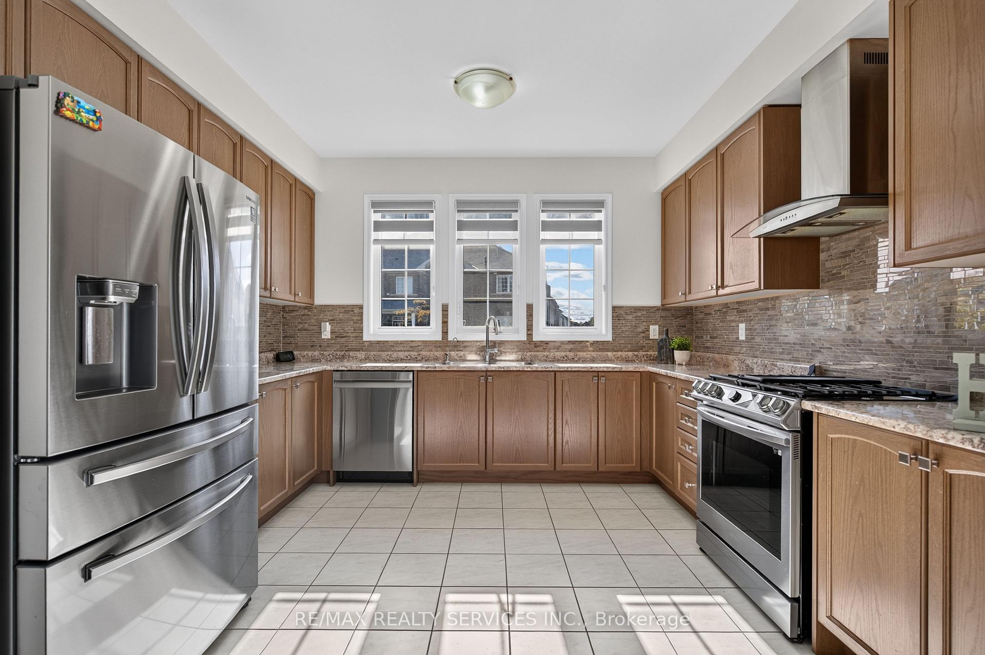 Photo 10 of 10 Munro Circle, Brantford, Empire South — HOMEH