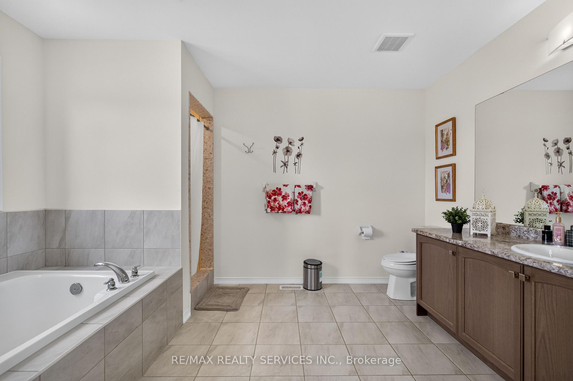 Photo 20 of 10 Munro Circle, Brantford, Empire South — HOMEH