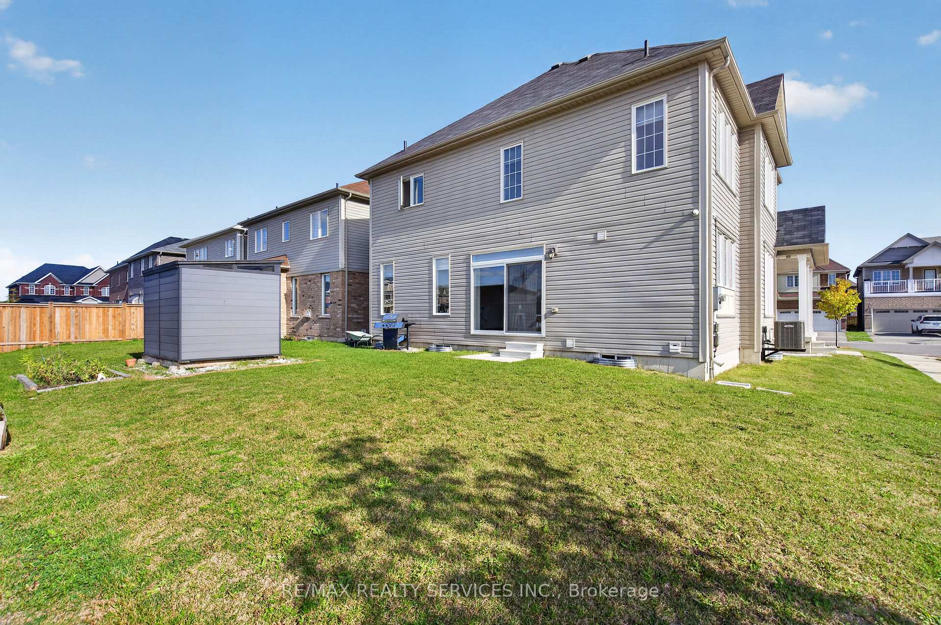Photo 31 of 10 Munro Circle, Brantford, Empire South — HOMEH