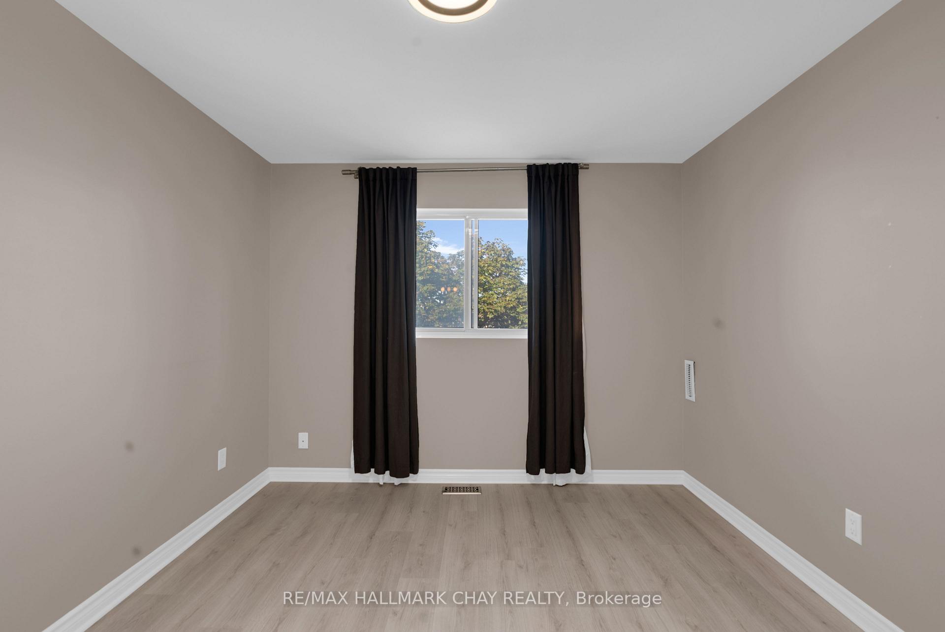 Photo 11 of Unit 414, 126 Bell Farm Road, Barrie, Alliance — HOMEH