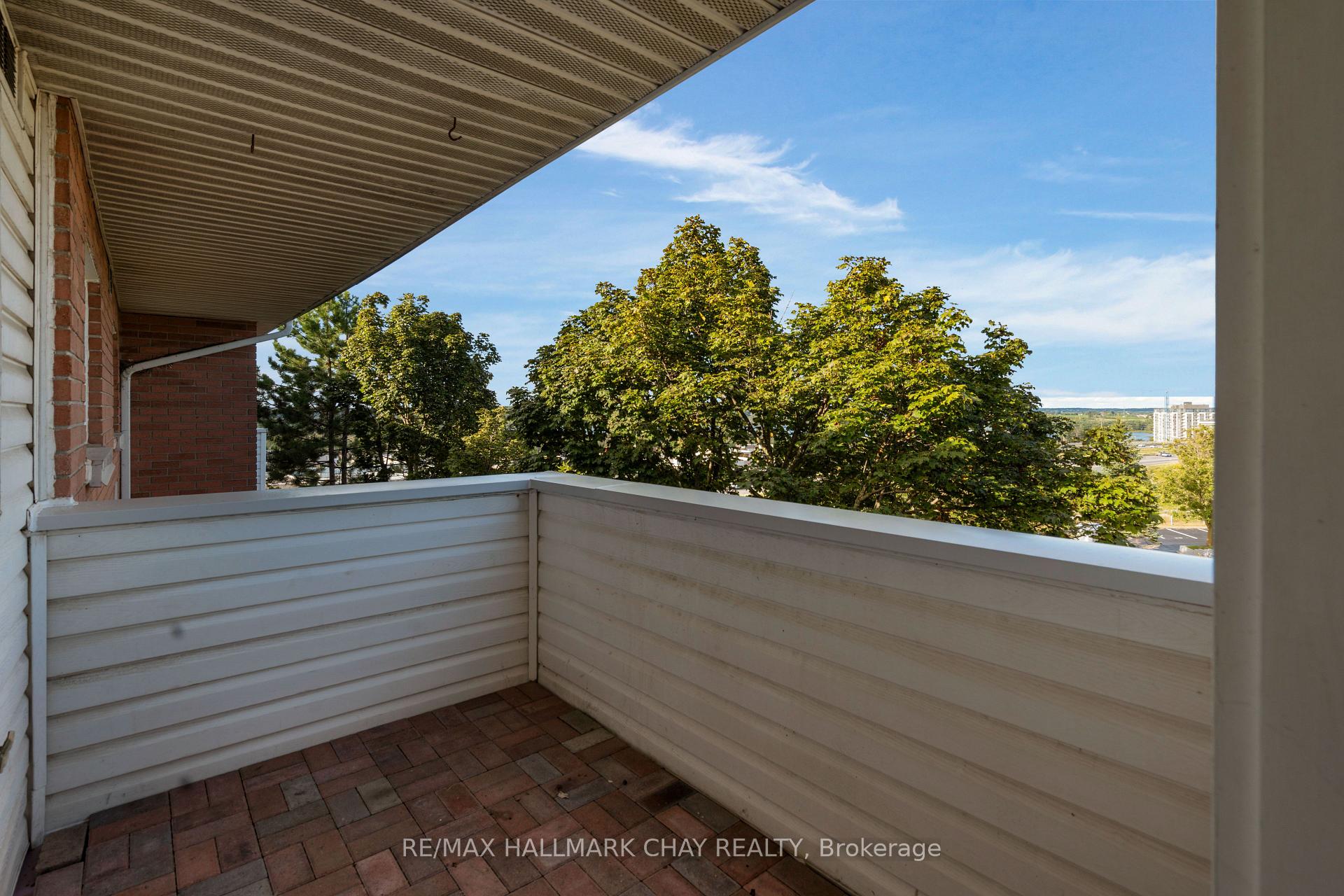 Photo 15 of Unit 414, 126 Bell Farm Road, Barrie, Alliance — HOMEH