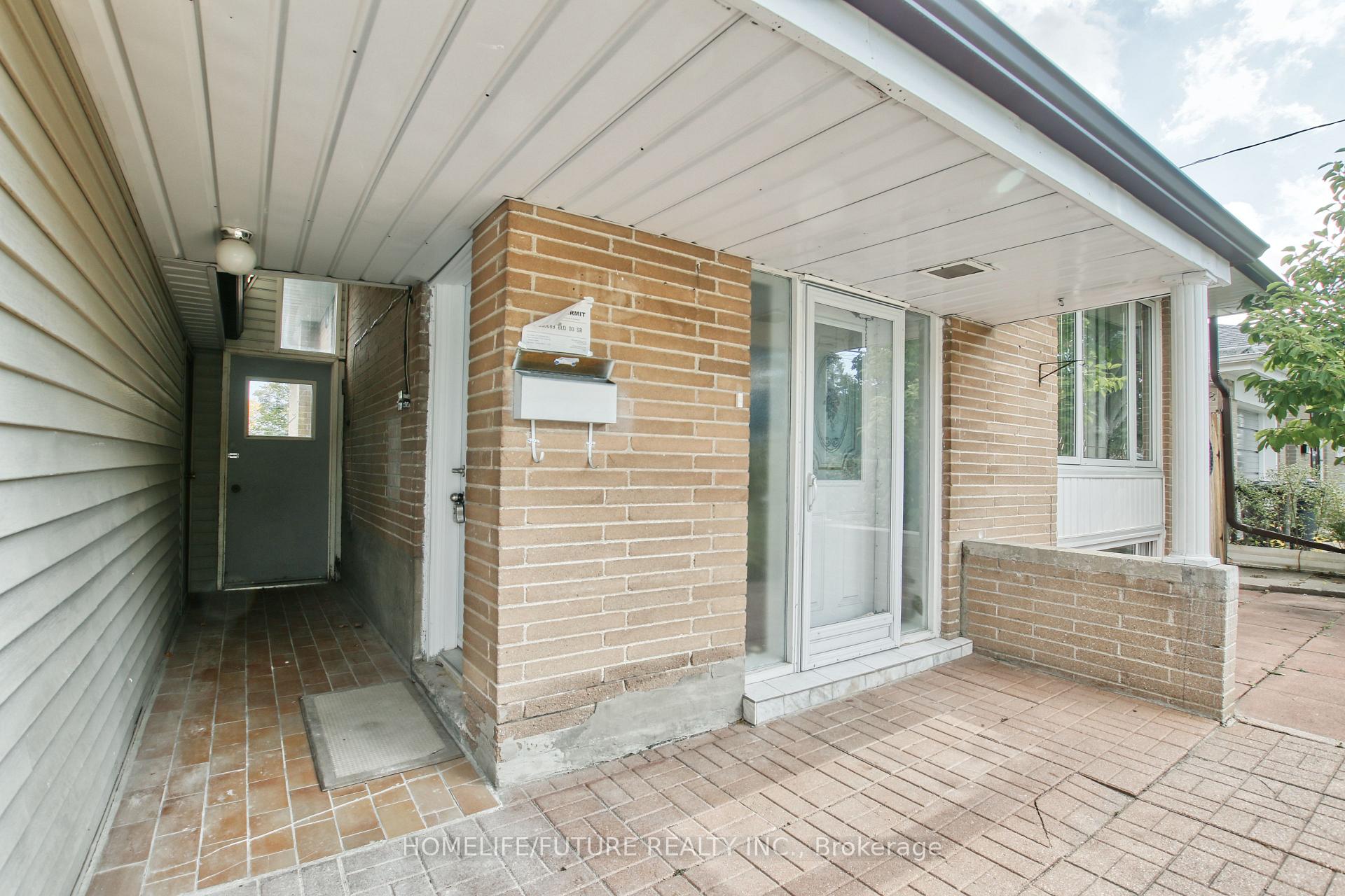 Photo 2 of Unit BSMT, 115 Lowcrest Boulevard, Scarborough, Tam O'Shanter-Sullivan — HOMEH
