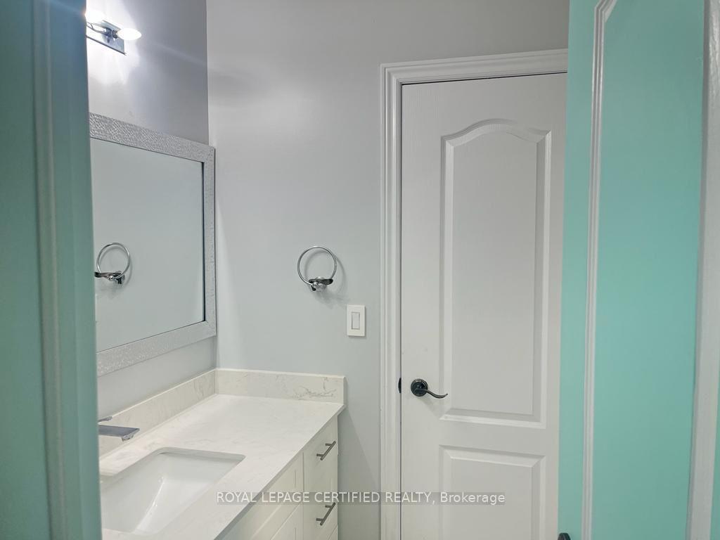 Photo 10 of 7 Richmead Road, Brampton, Credit Valley — HOMEH
