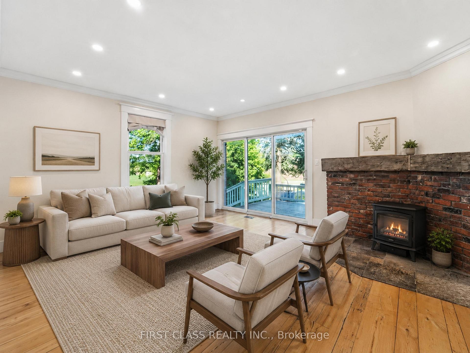 Photo 3 of 424 Concession Rd 8 E, Hamilton, Rural Flamborough — HOMEH