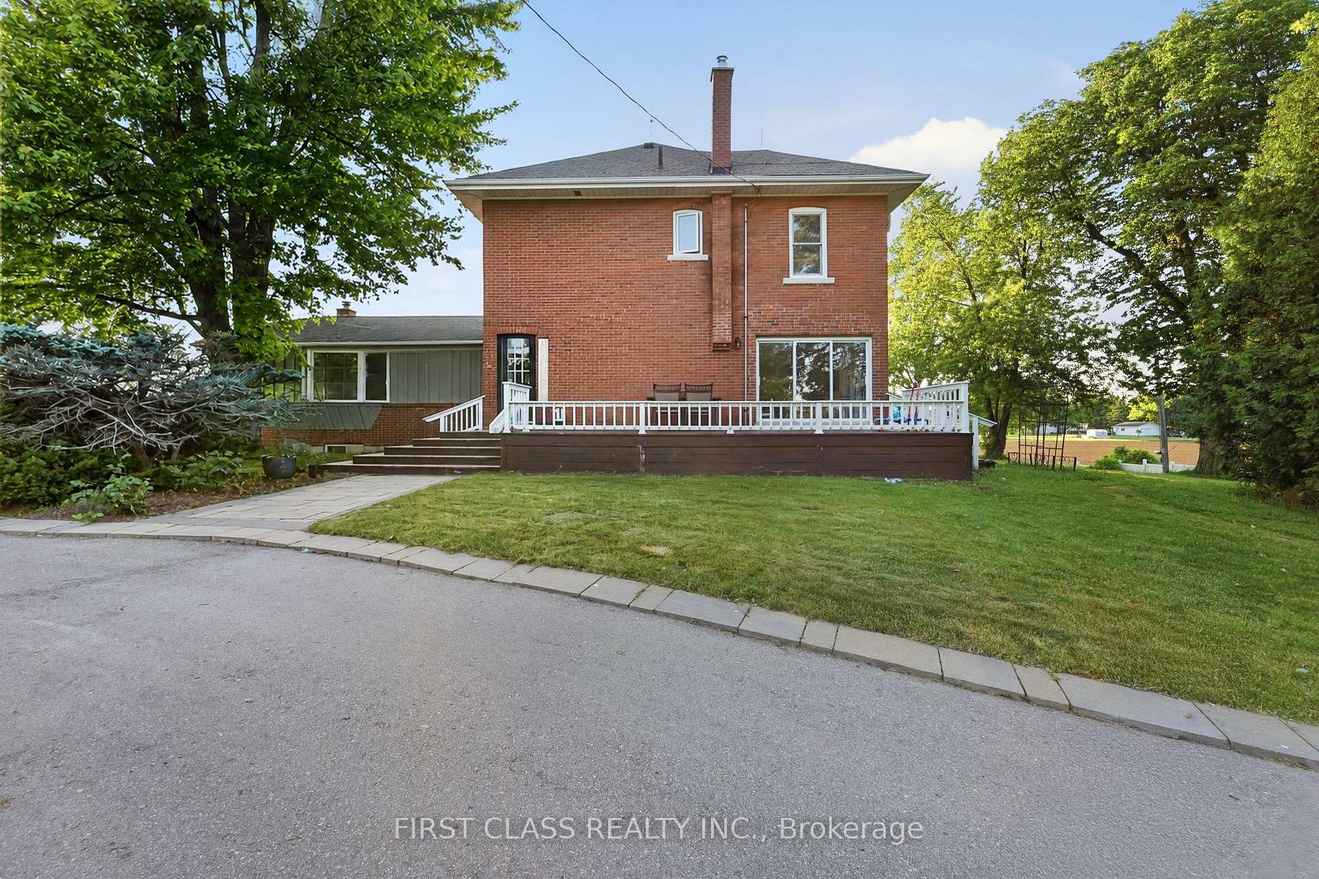 Photo 5 of 424 Concession Rd 8 E, Hamilton, Rural Flamborough — HOMEH